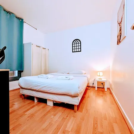 Apartment Budget And Spacious With Terrace